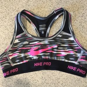Youth small Nike pro sports bra